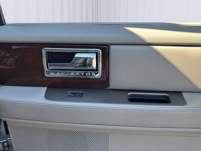 2014 Lincoln Navigator Base