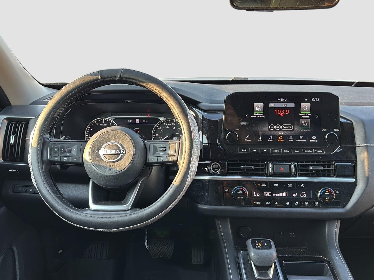 2023 Nissan Pathfinder SL