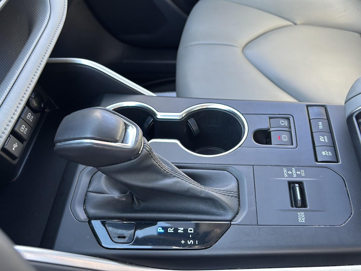 2020 Toyota Highlander Hybrid XLE