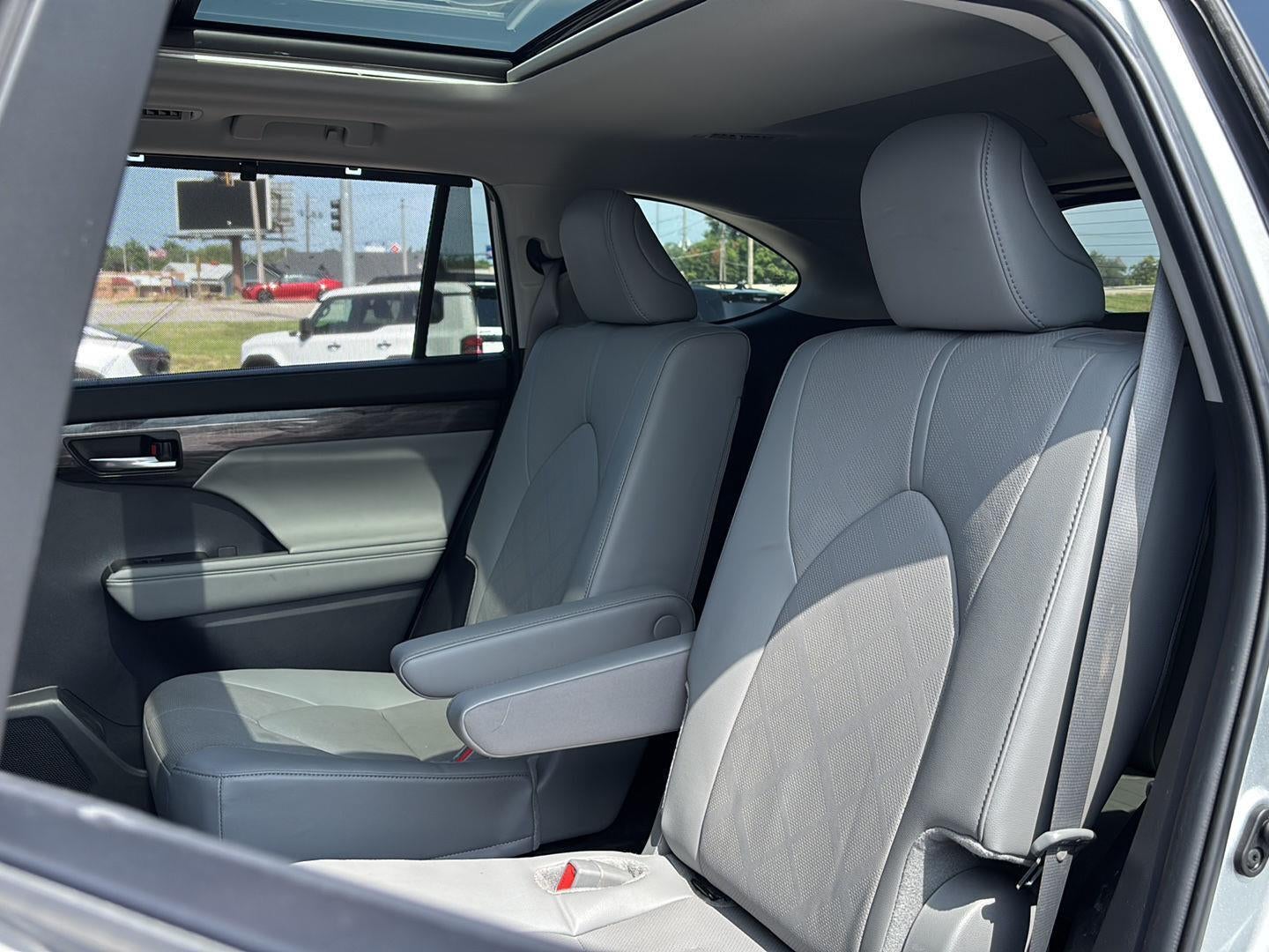 2024 Toyota Highlander Platinum
