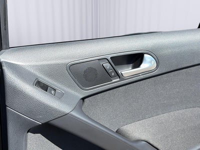 2013 Volkswagen Tiguan S w/Sunroof